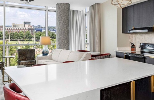 Castleberry Hill Resort | Family Adventures in the Heart of Atlanta – Wyndham Atlanta 2-Bedroom Deluxe