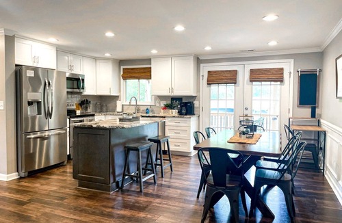McAlpine Cabin | Family Cabin with Outdoor Living Areas and Foosball Table in NC