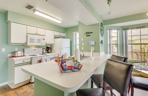 Kissimmee Apartment | Family Escape w/Pool Access: 7 Mi to Disney!