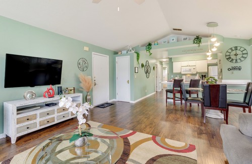 Kissimmee Apartment | Family Escape w/Pool Access: 7 Mi to Disney!