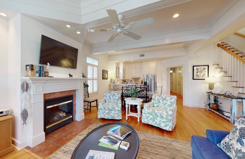 Saint Simons Island House | Family Friendly Coast Cottage just steps away from the community pool & beach!