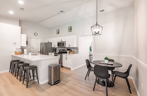 Fruitville House | Family friendly 4 bed 2 bath home in a peaceful neighborhood 15min to Siesta Key