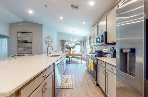 Palmetto House | Family-friendly 4 BR home Near Bradenton
