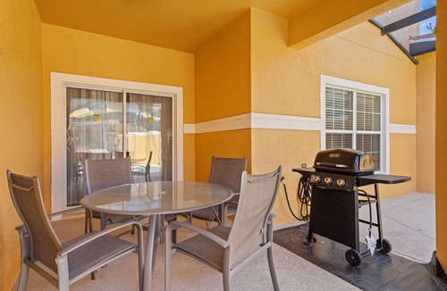 West Kissimmee House | Family-Friendly 4BR Townhome w/Private Pool & BBQ – 20 Mins to Disney!