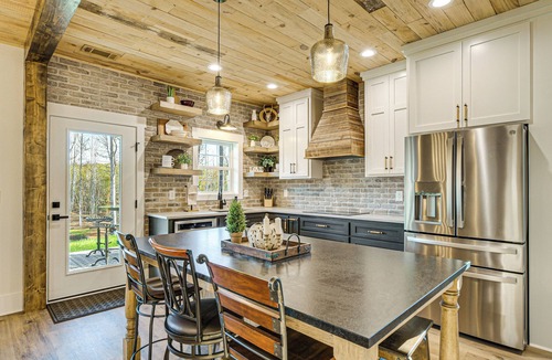Easley House | Family-Friendly Barndominium Near Greenville!