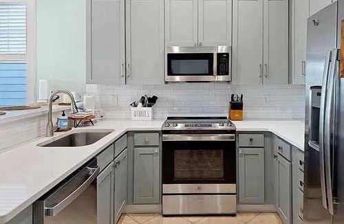 Waterside Village Cottage | Family-Friendly*Boat Dock*Walk to Beach