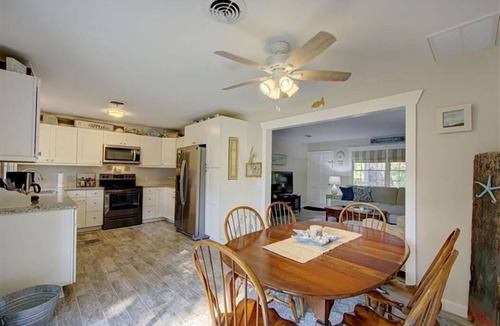 Jekyll Island House | Family-friendly, Cottage, 3 bed/2 bath,1 King,1 Queen, 2 Full, 2 Twin