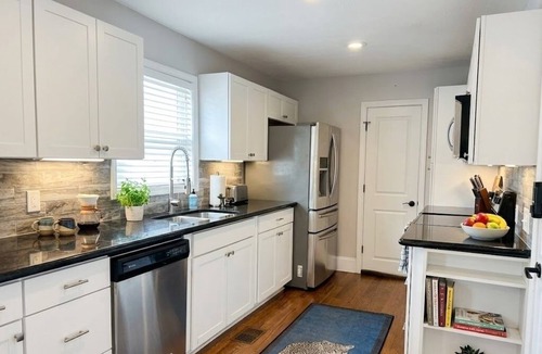 Sugar Hill House | Family Friendly - close to Sugar Hill shopping, restaurants