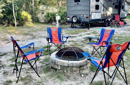 Lecanto House | Family Friendly Glamping in Crystal River
