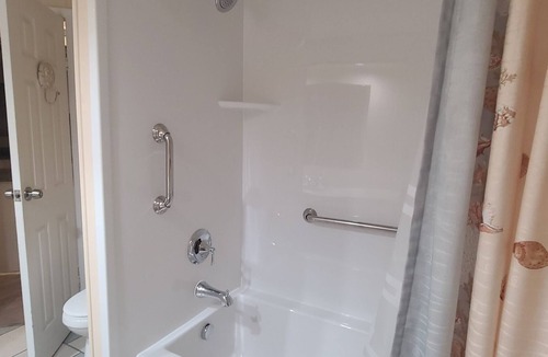 Garden City Cottage | Family Friendly Home - Your One Stop Home away from Home