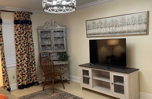 Dawson House | Family Friendly, Home Away From Home