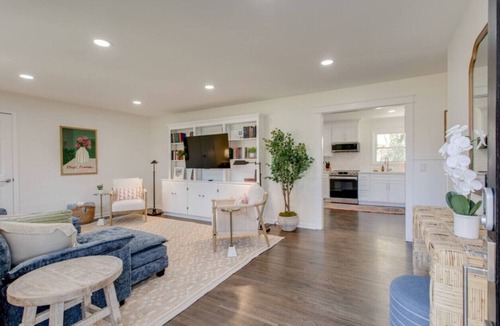 Franklin House | Family Friendly: Pac-Man/Stock Tank Pool/Fire Pit