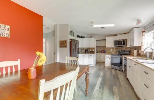 Palm City House | Family-Friendly Palm City Home 14 Mi to Beach!