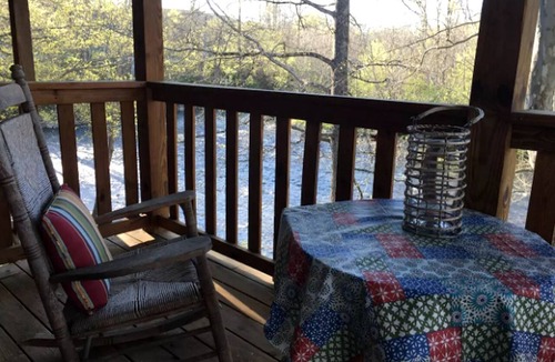 Townsend Cabin | Family-Friendly Suite Rental with National Park Access in Townsend, Tennessee