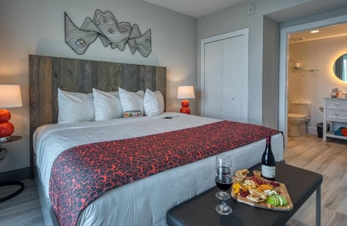 Treasure Island Hotel | Family Friendly Waterfront Retreat! 3 Modern Suites w/Pool & Free Parking!