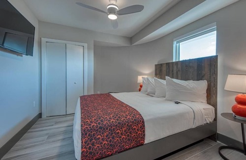 Treasure Island Hotel | Family Friendly Waterfront Retreat! 3 Modern Suites w/Pool & Free Parking!