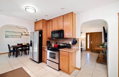 Survey Creek House | Family Fun Retreat: Swim, Play, Rest, Reconnect