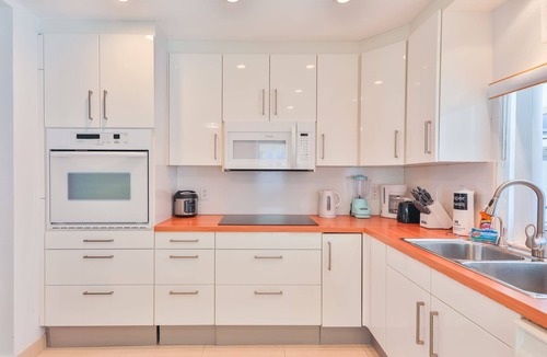 Hollywood Hills House | Family Grand Advantage