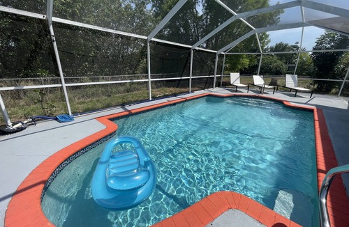 San Carlos Park House | Family Home w/Pool , On Golf Course & Near Beach !