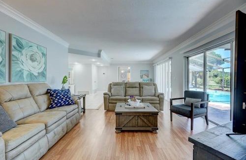 Port Saint Lucie House | Family Home W Pool, Dining Room, And Golf View