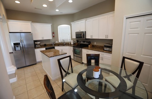 Rotonda Heights House | Family & Pet Spa-Like Stay Heated Pool & Steam Shower , King Bed, 12 min beach!