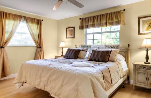 Lochmoor Waterway Estates House | Family-Ready 4BR with Heated Pool & BBQ