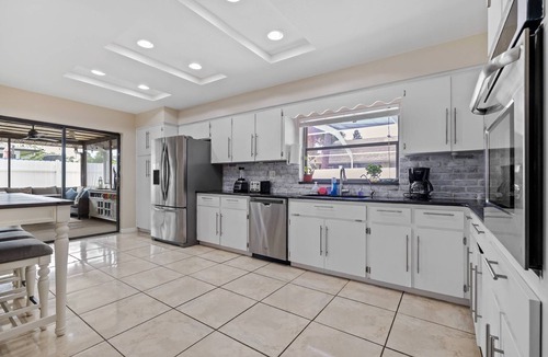 Jasmine Estates House | Family Retreat with Heated Pool, Playground, Ping Pong Table