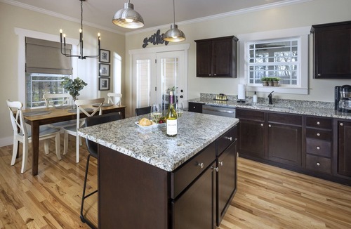 Skyland Cottage | Family-Run Cottage with Fireplace and Private Hot Tub