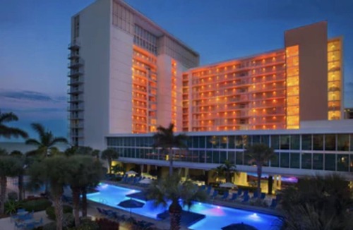 Marco Island Villa | Family-sized 3 bedroom, 3 bathroom villa, poolside view, high floor. Sleeps 10!
