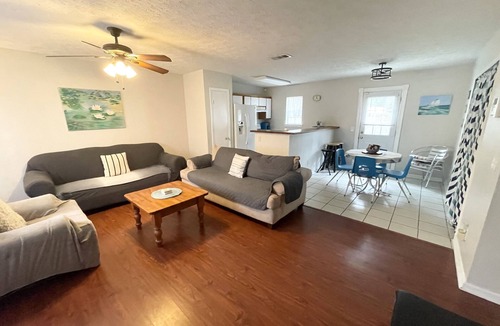 Whitemarsh Island House | Family-sized Home- 5 minutes to Groceries/Restaurants