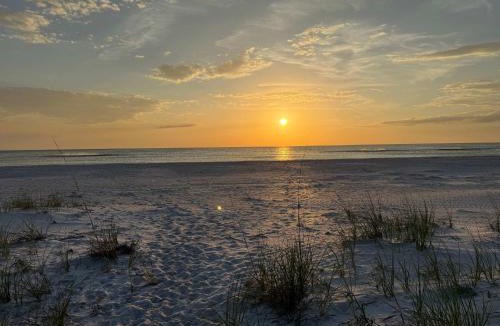 Placida House | Family Tides on LGI - Golf Cart Included