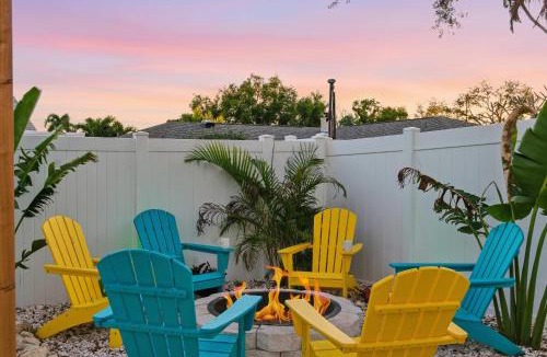 Seminole House | Family villa w pool cornhole & putting green