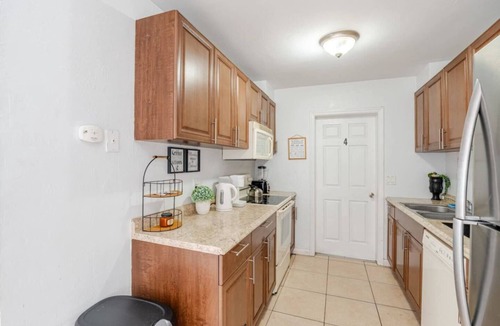 East Ocean Ave House | Family & Wellness Blessing Sleeps 12 Beaches