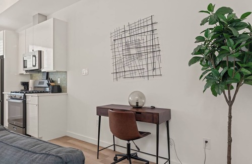 Kensington Apartment | Fancy 1-bedroom apartment in Fishtown w/private balcony.