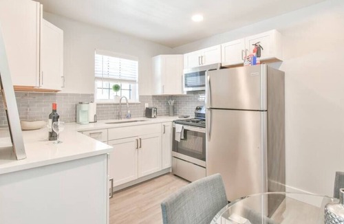 East Side Apartment | Fancy Flats Haven in Atlanta