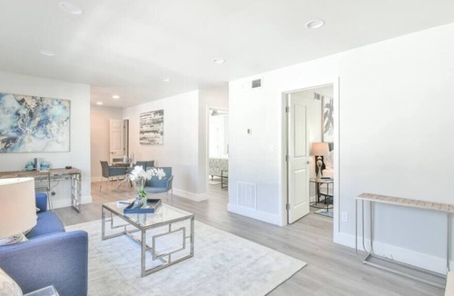 East Side Apartment | Fancy Flats Haven in Atlanta