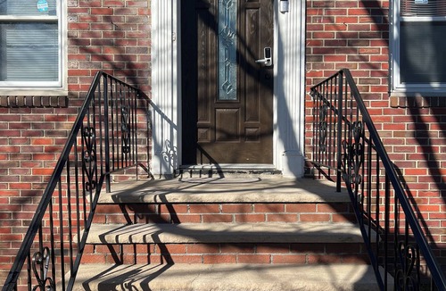 Irvington House | Fantastic 1 room with AC in charming Irvington
