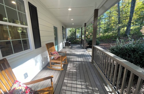 Cashiers Cabin | Fantastic 3-bedroom, 2 bath cabin with AC, close to town in charming Cashiers NC