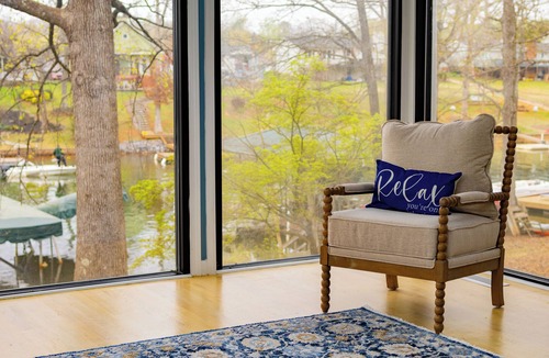 Inman Cottage | Fantastic 4-bedroom Home on Lake Bowen