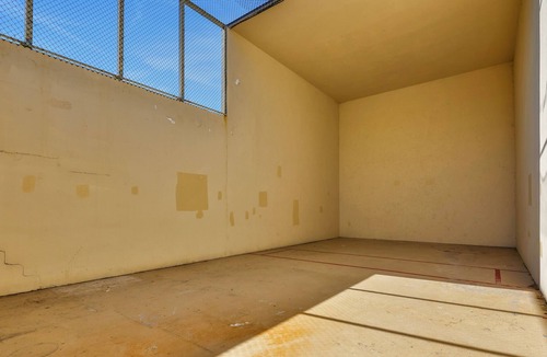 Crescent Beach Condo | Fantastic coastal gem with shared pools, private balcony, beach access & WiFi