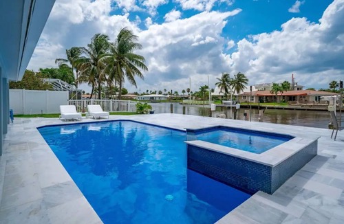 Cypress Lakes House | Fantastic waterfront home for 8 guests + Pool/Spa