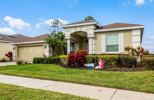 Highlands Reserve Villa | Fantastically decorated 4 bed 3 bath Pool and Spa Villa With Games Room