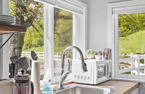 Lookout Valley Neighborhood Association Hotel | Farm Stay Pool 15min to Chattanooga