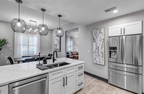 San Marco House | Farmhouse chic in San Marco - 5 min to downtown!