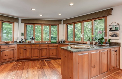 Big Canoe House | Faulken Haus - Jaw-Dropping Vistas, Fireside Sips, Spa Baths & Community Golf, Pools, Trails & More