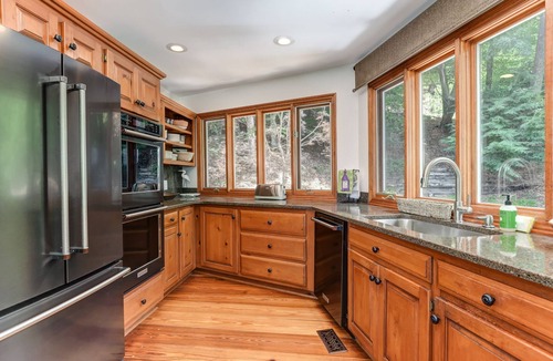 Big Canoe House | Faulken Haus - Jaw-Dropping Vistas, Fireside Sips, Spa Baths & Community Golf, Pools, Trails & More