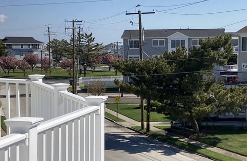 Brigantine House | Feel the Beach Vibes-1 Block to Beach All New Updates throughout!