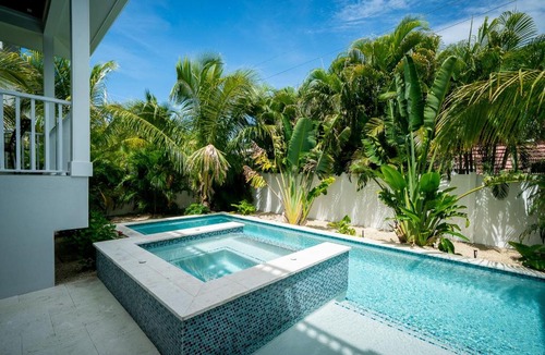 Holmes Beach House | Feelin' Beachy by AMI Locals
