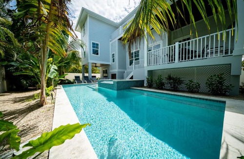 Holmes Beach House | Feelin' Beachy by AMI Locals