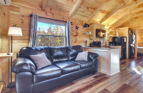 Union Mills Cabin | 'Feelin Feisty:' Blue Ridge Mtns Couple's Cabin